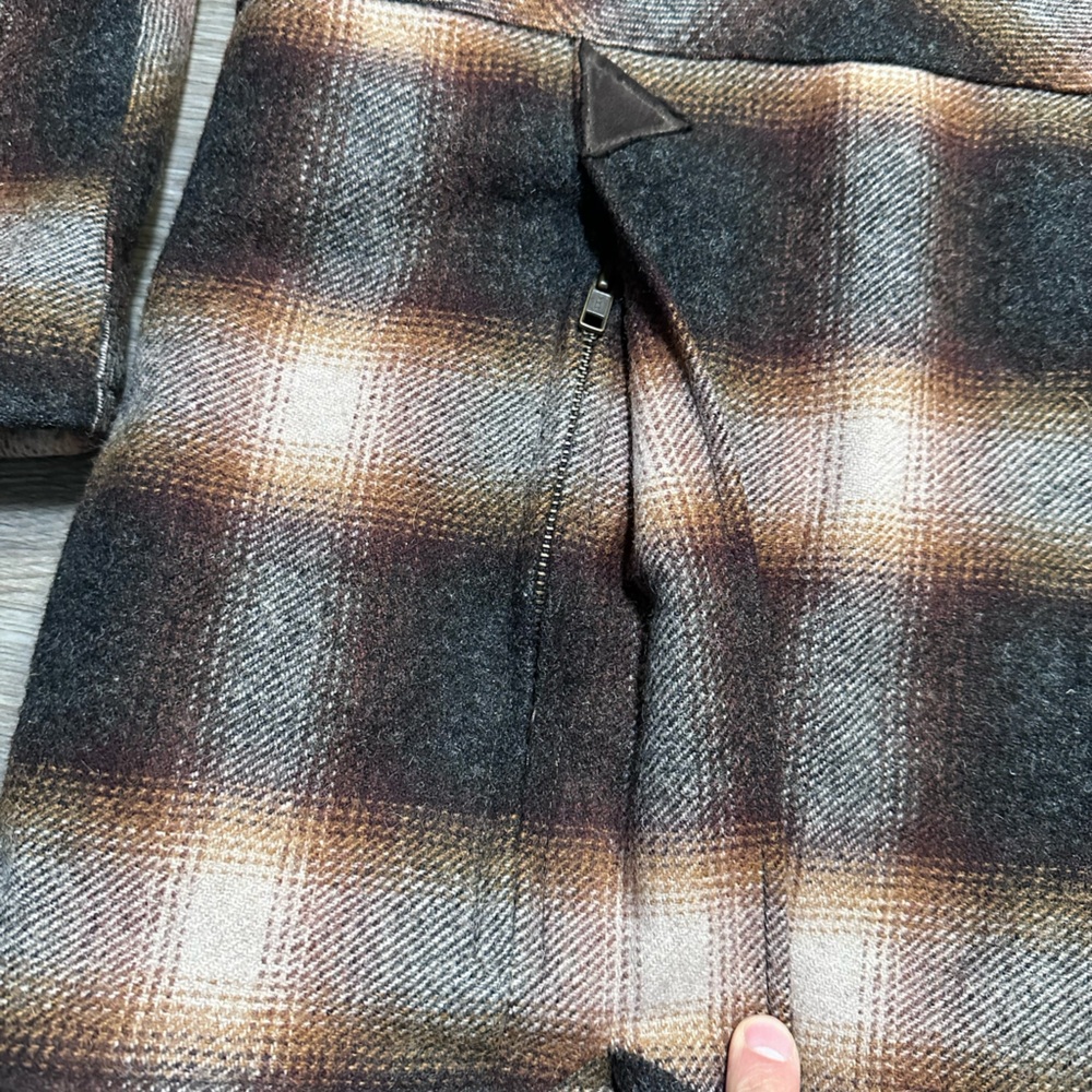 L.L. Bean Maine Guide Women’s Wool Parka Size M Primaloft Quilted Shadow Plaid - Picture 8 of 13